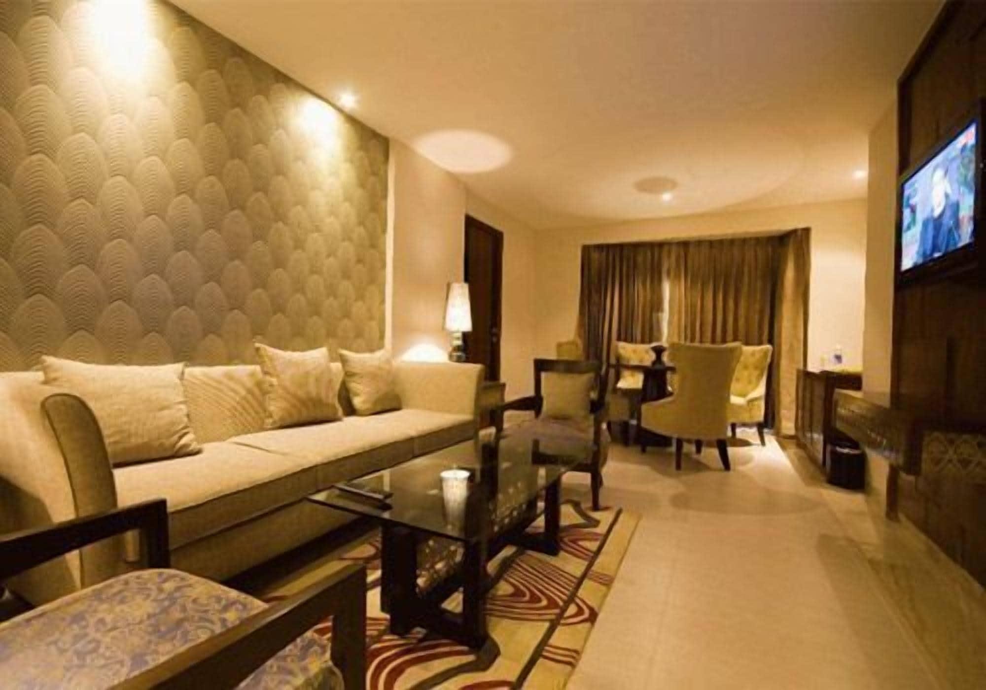 The Fern, Jaipur Hotel Bagian luar foto
